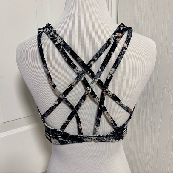 Lululemon Free to Be Serene Bra F2 - Picture 3 of 5